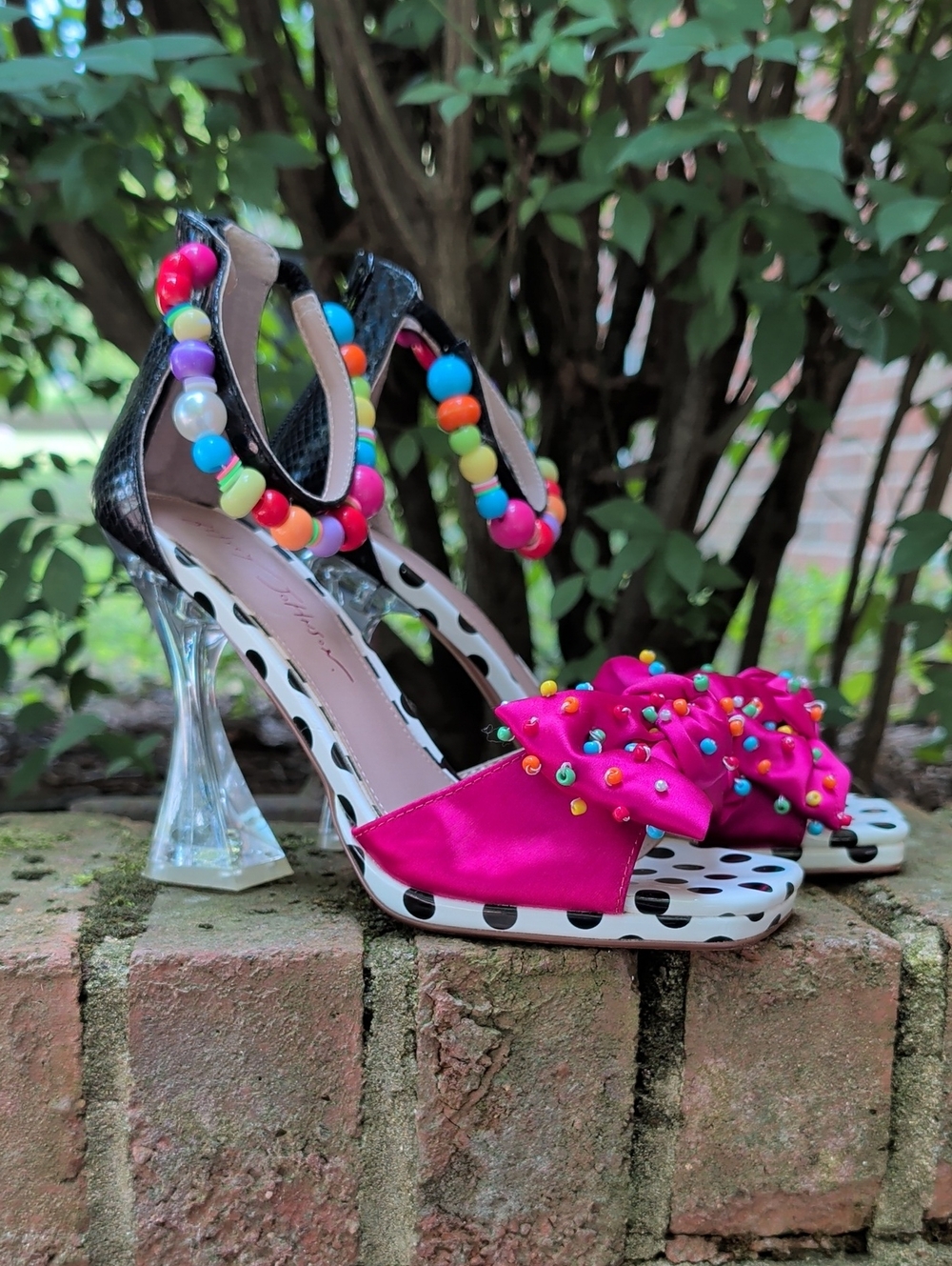 Betsey Johnson Fuchsia Beaded Almma Open-Toe Heels Size 7.5 (1348)